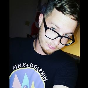 Meet your Posher, Cameron